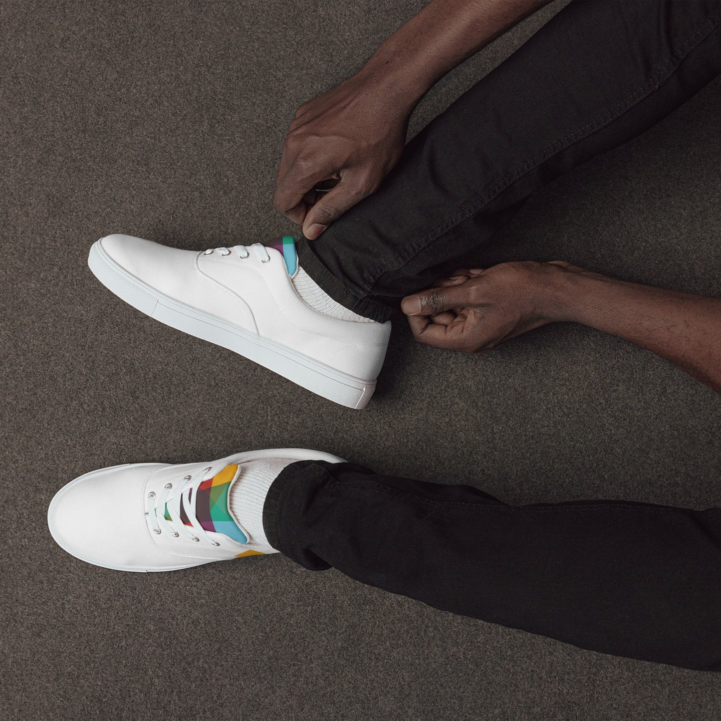 Men’s lace-up canvas shoes